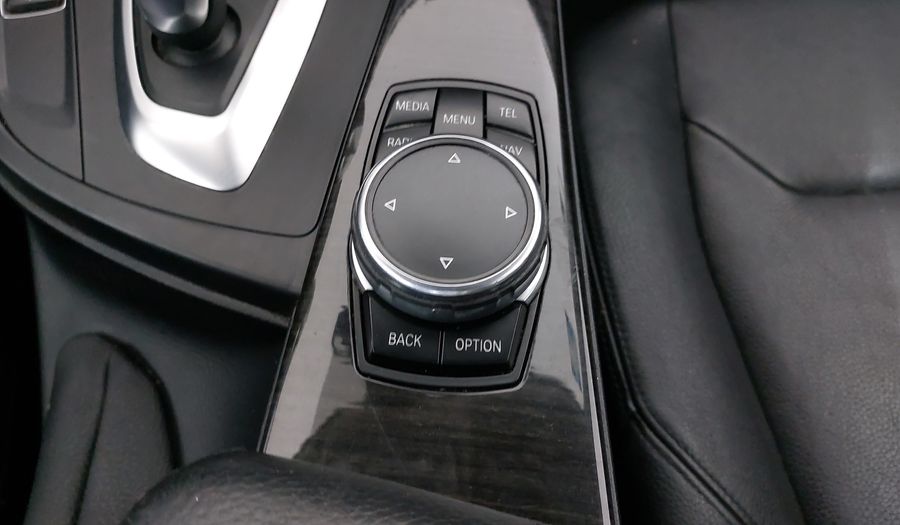 Bmw Serie 3 2.0 330IA LUXURY LINE Sedan 2016