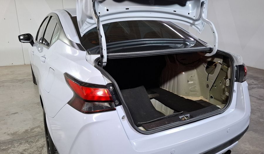 Nissan Versa 1.6 EXCLUSIVE CVT Sedan 2024