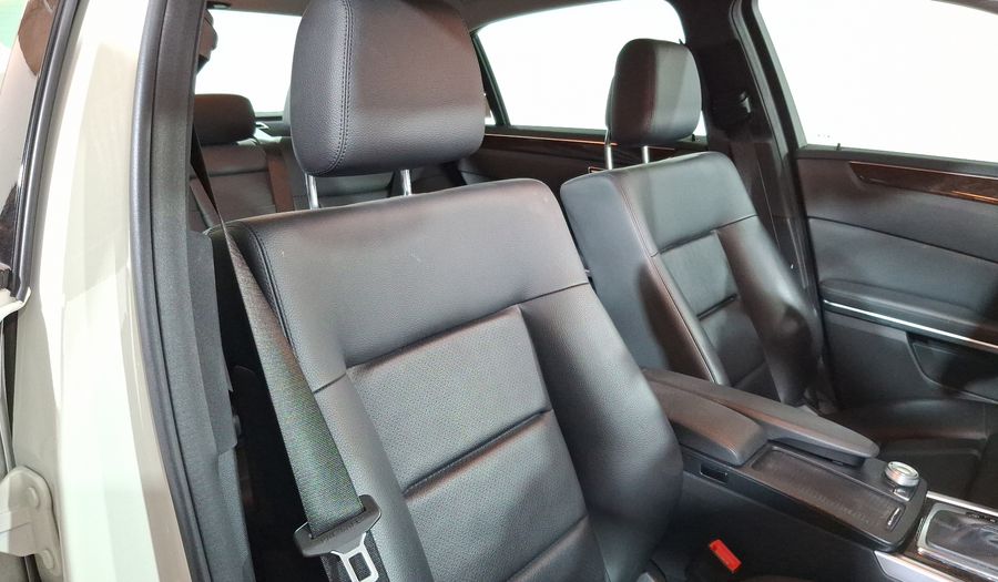 Mercedes Benz Clase E 1.8 200 CGI EXCLUSIVE AT Sedan 2012