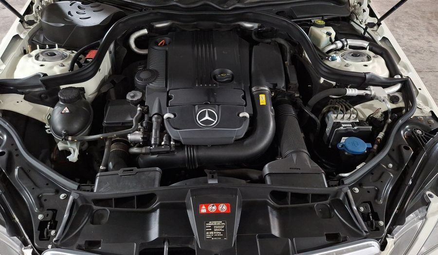 Mercedes Benz Clase E 1.8 200 CGI EXCLUSIVE AT Sedan 2012