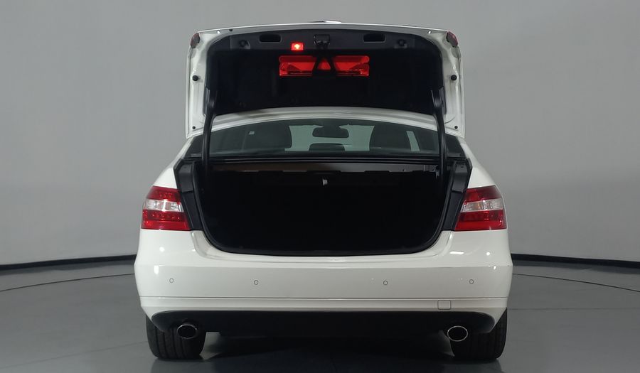 Mercedes Benz Clase E 1.8 200 CGI EXCLUSIVE AT Sedan 2012