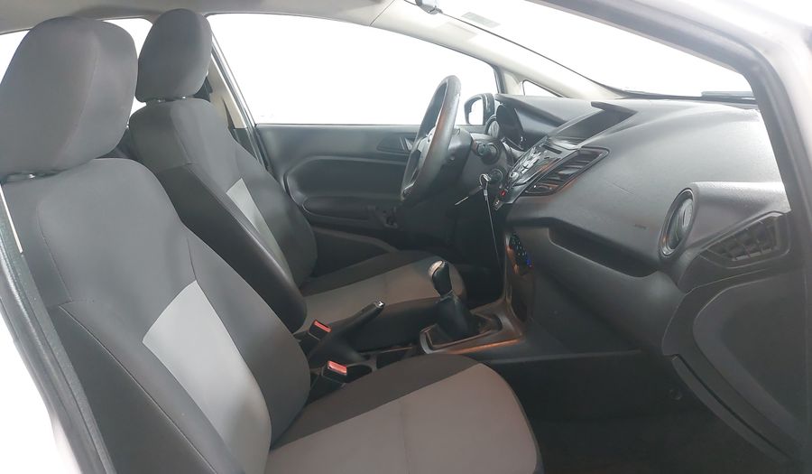 Ford Fiesta 1.6 S MT Sedan 2015