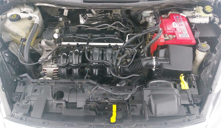 Ford Fiesta 1.6 S MT Sedan 2015