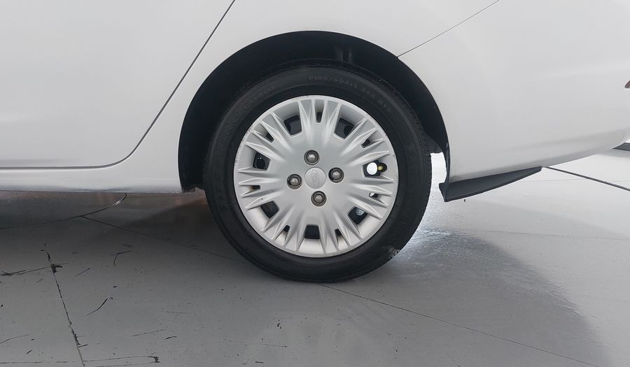 Ford Fiesta 1.6 S MT Sedan 2015