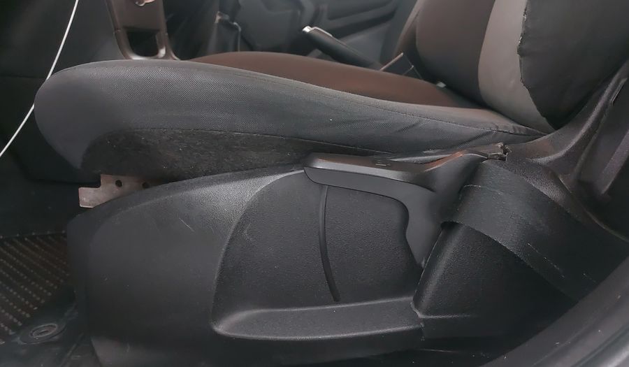 Ford Fiesta 1.6 S MT Sedan 2015