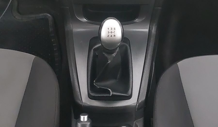 Ford Fiesta 1.6 S MT Sedan 2015
