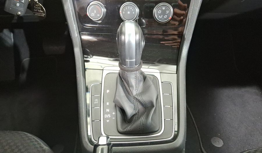 Volkswagen Golf 1.4 STYLE DSG Hatchback 2017