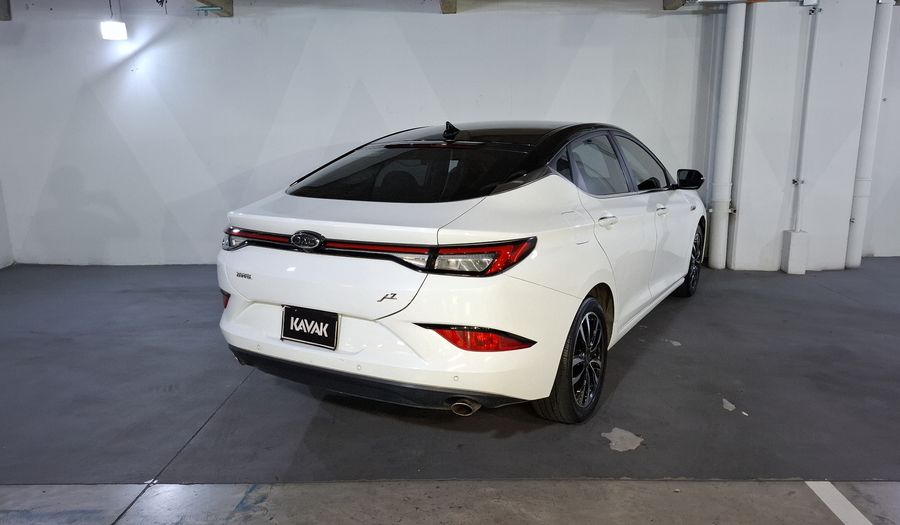 Jac J7 1.5 QUANTUM CVT Hatchback 2022