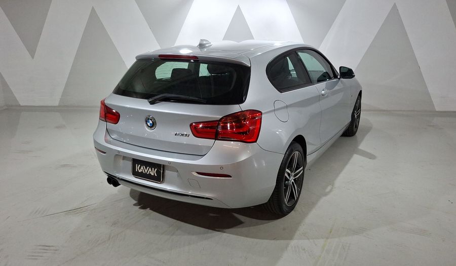 Bmw Serie 1 2.0 120IA SPORT LINE AUTO Hatchback 2017