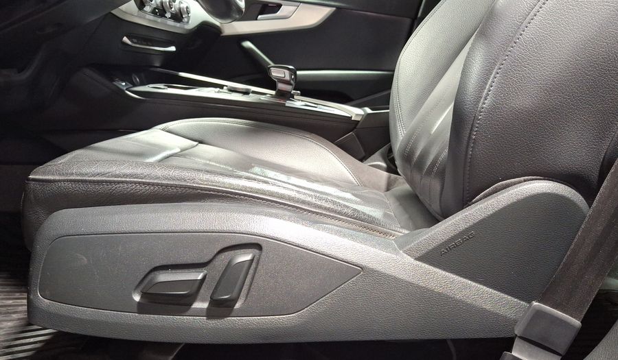 Audi A4 2.0 SELECT DCT Sedan 2018