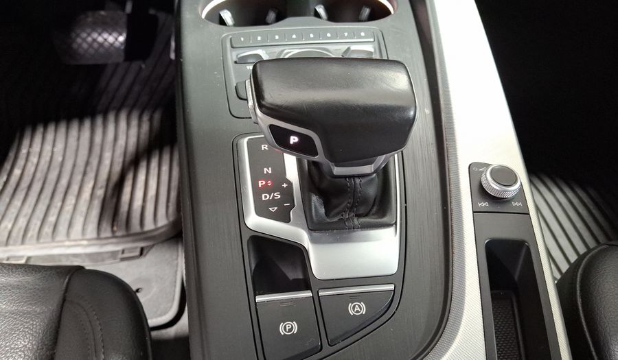 Audi A4 2.0 SELECT DCT Sedan 2018