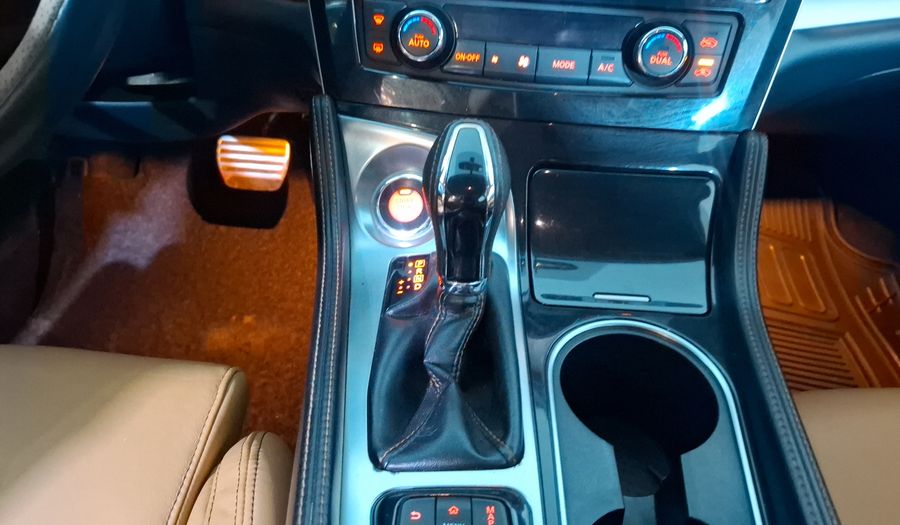 Nissan Maxima 3.5 SR CVT Sedan 2017