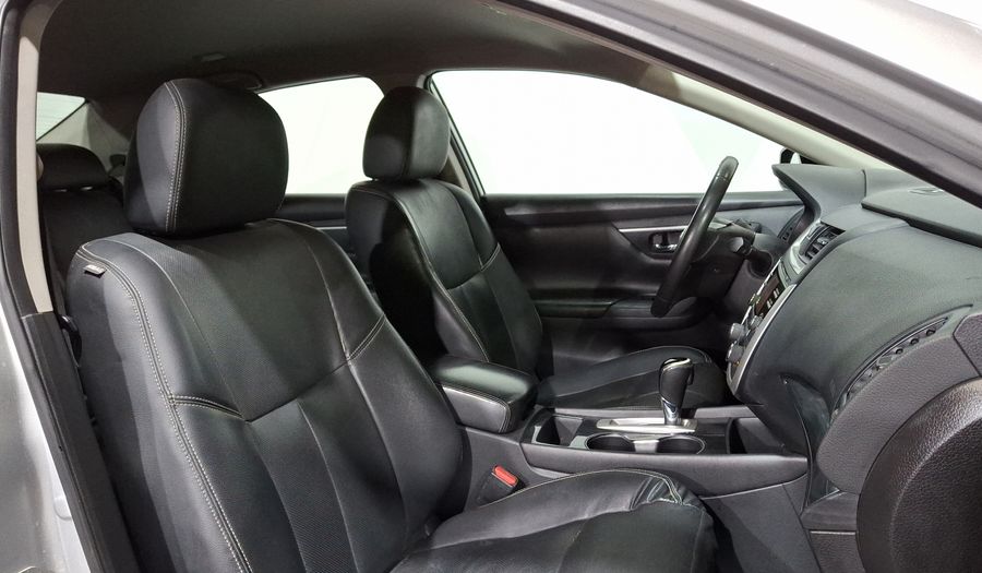 Nissan Altima 2.5 ADVANCE CVT Sedan 2017