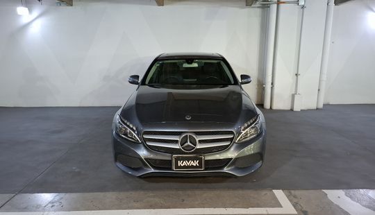 Mercedes Benz • Clase C