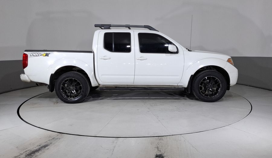 Nissan Frontier 4.0 CREW CAB PRO 4X AT Pickup 2015