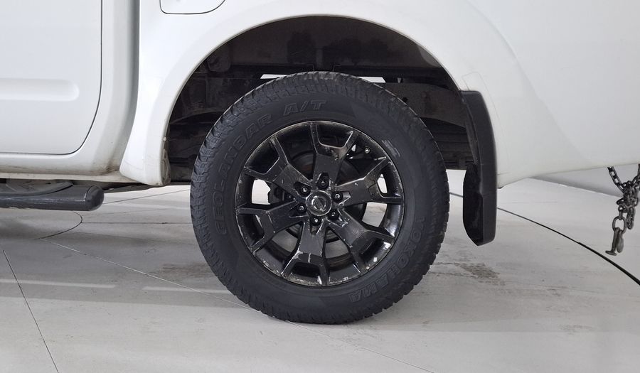 Nissan Frontier 4.0 CREW CAB PRO 4X AT Pickup 2015