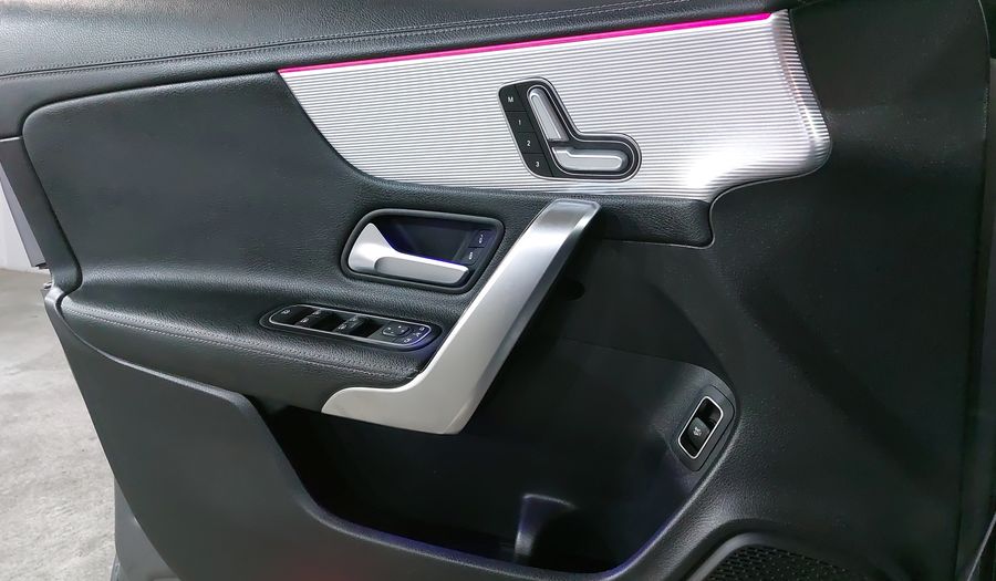 Mercedes Benz Clase Cla 1.3 CLA 200 PROGRESSIVE DCT Coupe 2020