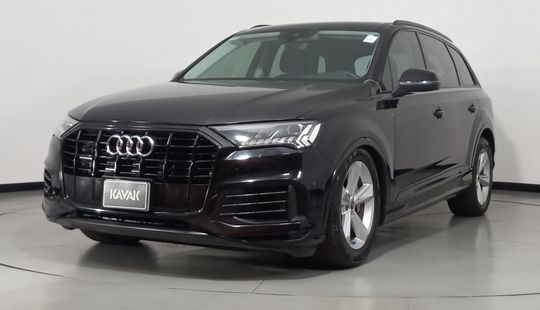 Audi • Q7