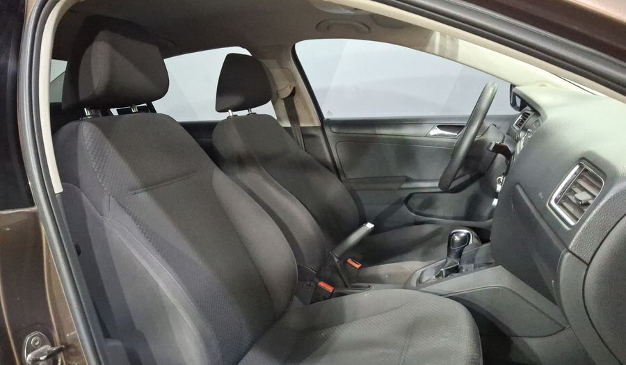 Volkswagen Jetta 2.5 STYLE TIPTRONIC Sedan 2011