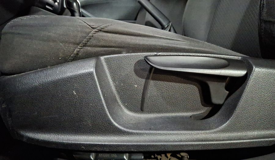 Volkswagen Jetta 2.5 STYLE TIPTRONIC Sedan 2011