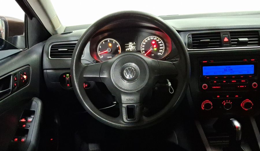 Volkswagen Jetta 2.5 STYLE TIPTRONIC Sedan 2011