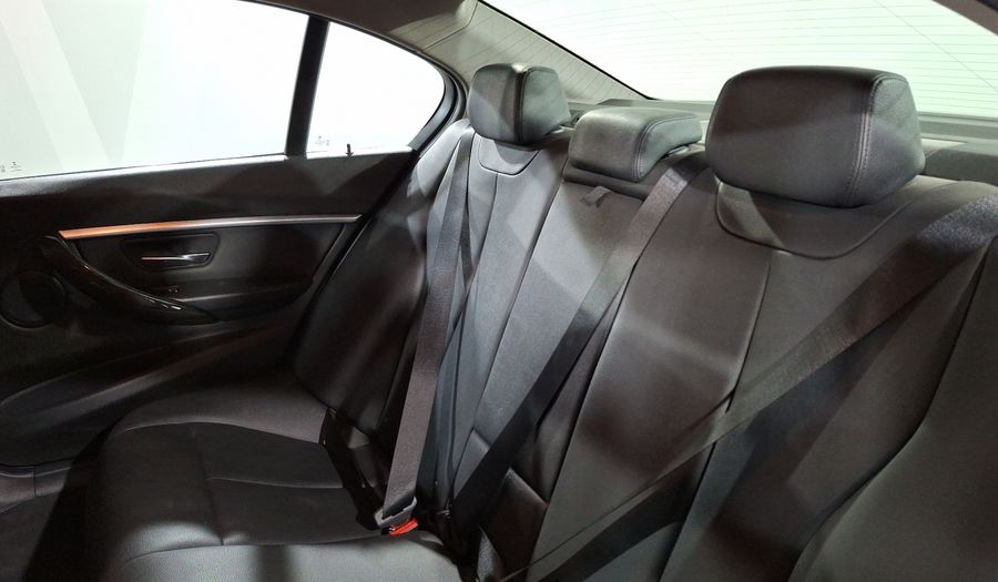 Bmw Serie 3 2.0 320IA LUXURY LINE Sedan 2016