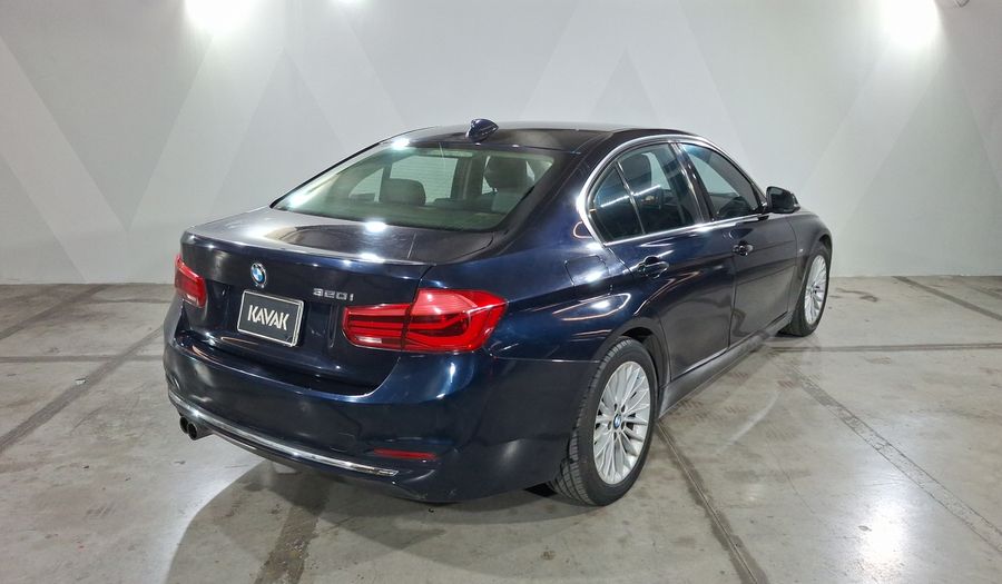 Bmw Serie 3 2.0 320IA LUXURY LINE Sedan 2016