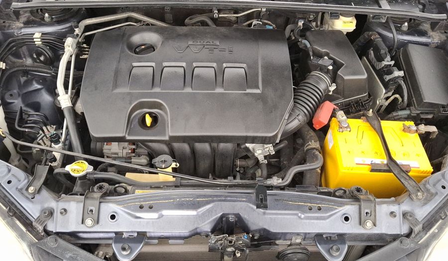 Toyota Corolla 1.8 BASE CVT Sedan 2015