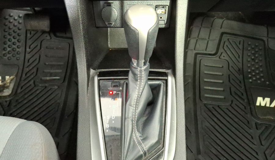 Toyota Corolla 1.8 BASE CVT Sedan 2015