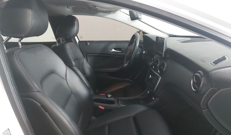 Mercedes Benz Clase Gla 1.6 GLA 200 DCT Suv 2019