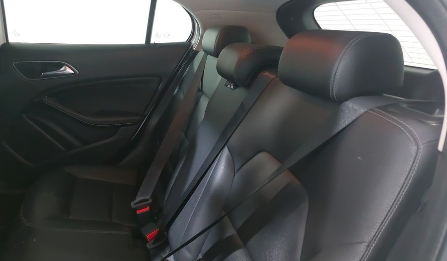 Mercedes Benz Clase Gla 1.6 GLA 200 DCT Suv 2019