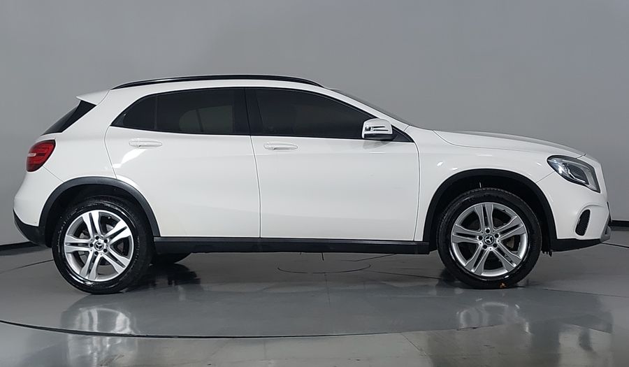 Mercedes Benz Clase Gla 1.6 GLA 200 DCT Suv 2019