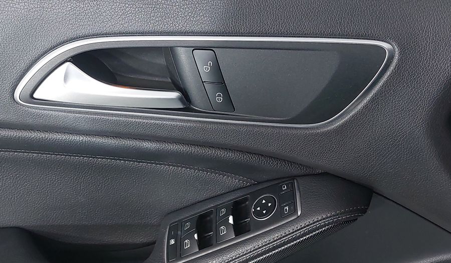 Mercedes Benz Clase Gla 1.6 GLA 200 DCT Suv 2019