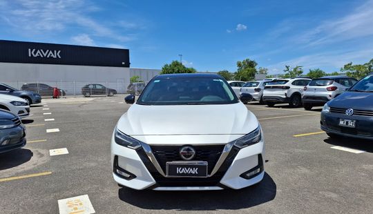 Nissan • Sentra
