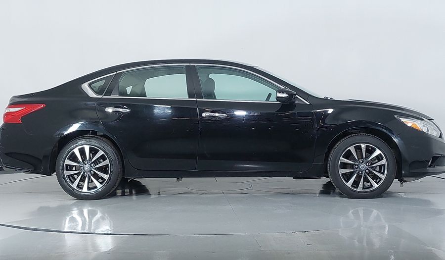 Nissan Altima 2.5 SENSE CVT Sedan 2017