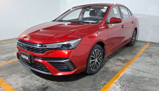 2026 • 8,585 km • Automático