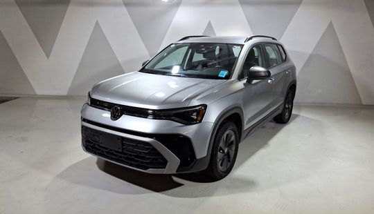 Volkswagen • Taos