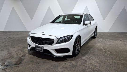Mercedes Benz • Clase C