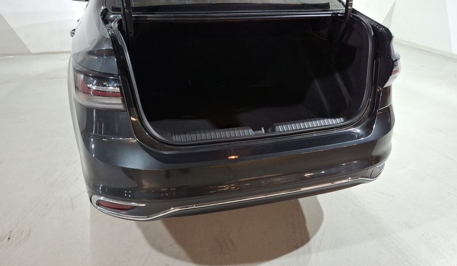 Volkswagen Virtus 1.0 HIGHLINE AUTO Sedan 2024