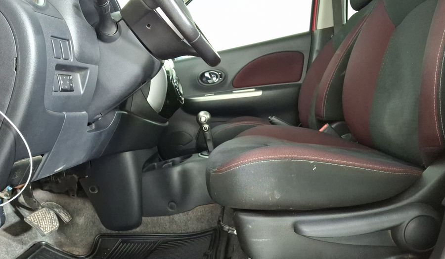 Nissan March 1.6 EXCLUSIVE BI-TONO AUTO Hatchback 2020