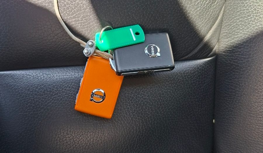 Volvo S60 2.0 B4 PLUS AUTO Sedan 2023