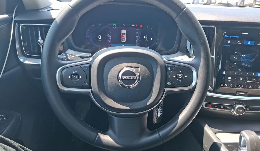 Volvo S60 2.0 B4 PLUS AUTO Sedan 2023