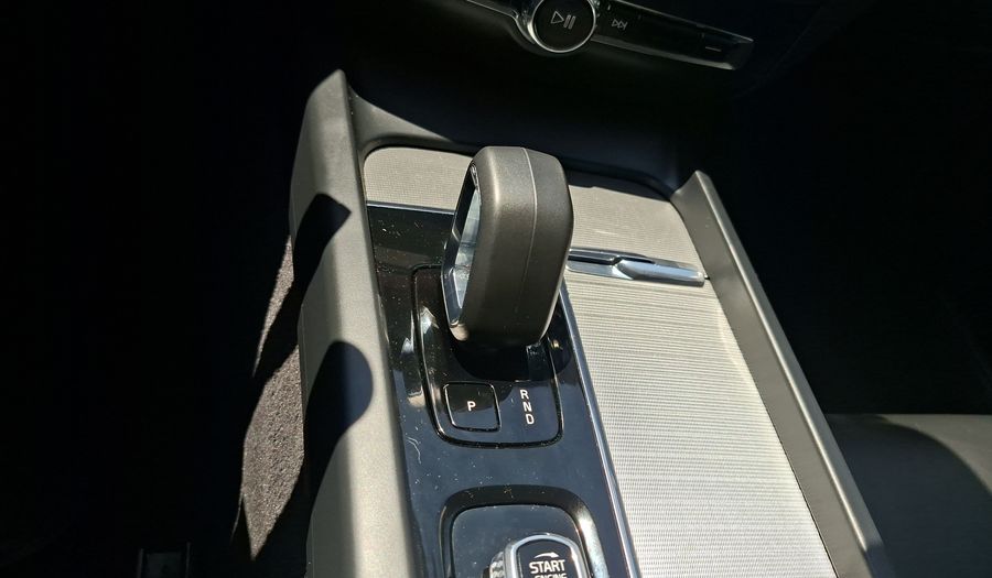 Volvo S60 2.0 B4 PLUS AUTO Sedan 2023