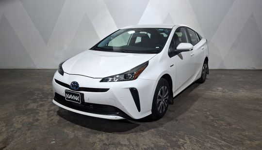 Toyota • Prius