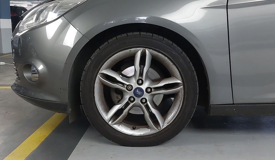 Ford Focus 2.0 16V SE POWERSHIFT Hatchback 2015