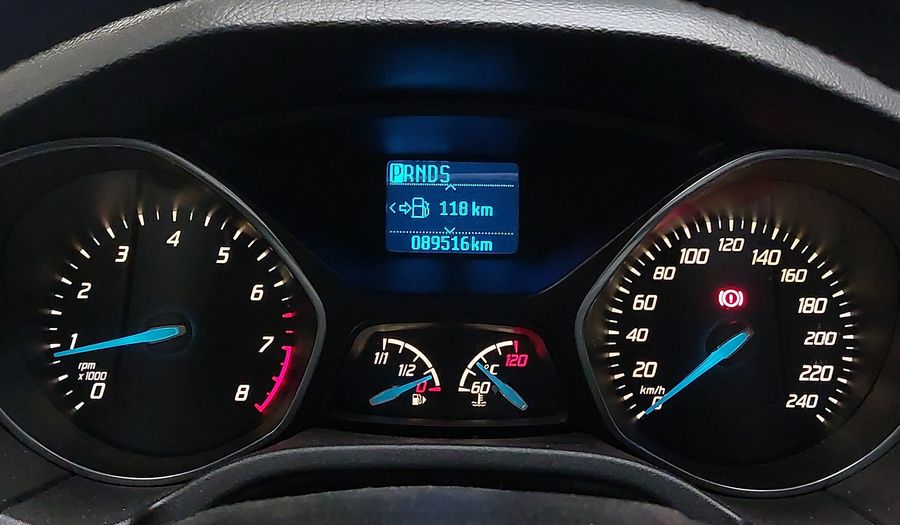 Ford Focus 2.0 16V SE POWERSHIFT Hatchback 2015