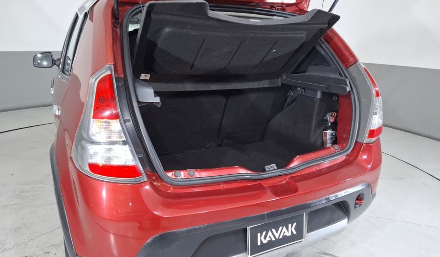 Renault Stepway 1.6 DYNAMIQUE MT Hatchback 2012