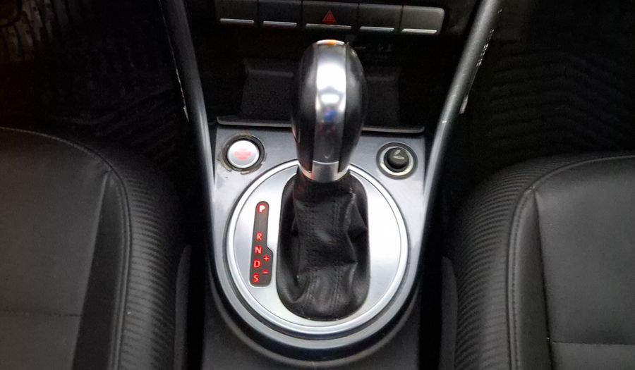 Volkswagen Beetle 2.5 SPORT TIPTRONIC Hatchback 2017