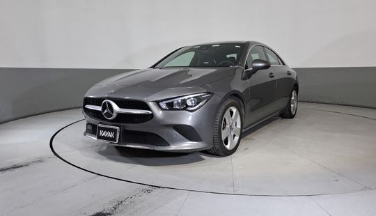 Mercedes Benz • Clase CLA