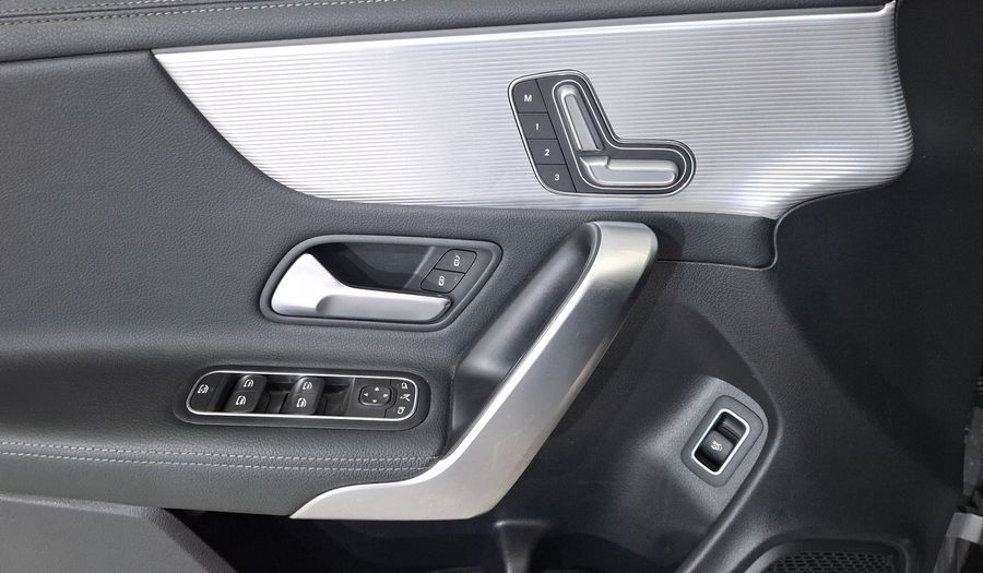 Mercedes Benz Clase Cla 1.3 CLA 200 PROGRESSIVE DCT Coupe 2020